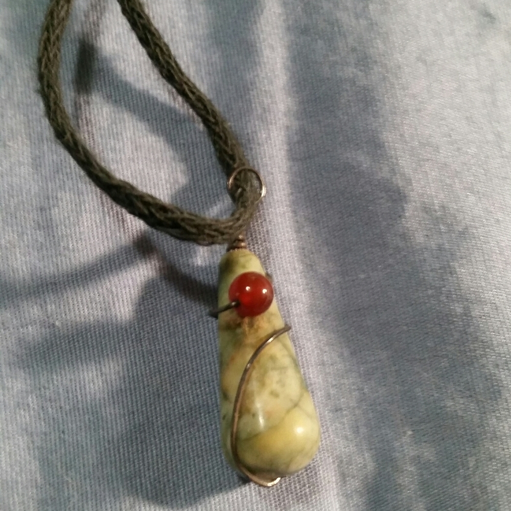 Hand Crafted Vintage Teardrop Stone w/ Carnelian Bead Necklace